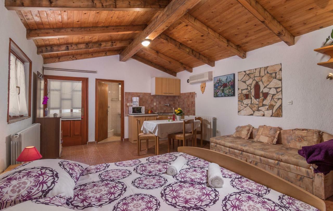 Apartmani Zikovic Poreč Zewnętrze zdjęcie